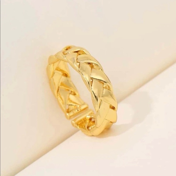 Gold Woven Band Ring - Picture 5 of 15